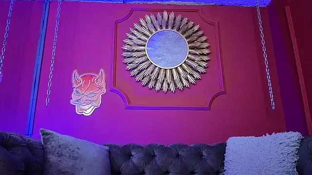 Snapshot of Julieta_Russell chatting on 02.26.26 Julieta Russell online show from 02.26.26