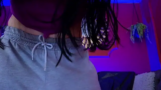 Julieta Russell online show from 04.13.26