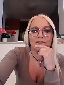 kikkastar online show from 12.30.24