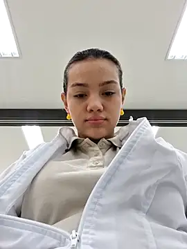 Snapshot of Angela_hank2 chatting on 09.27.25 Angela hank2 online show from 09.27.25