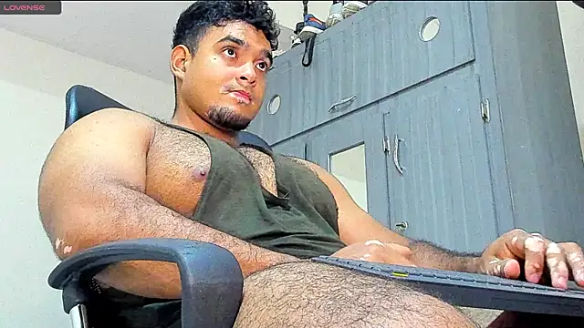 Big furry bear13 online show from 01.09.25