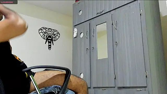 Big furry bear13 online show from 01.17.25