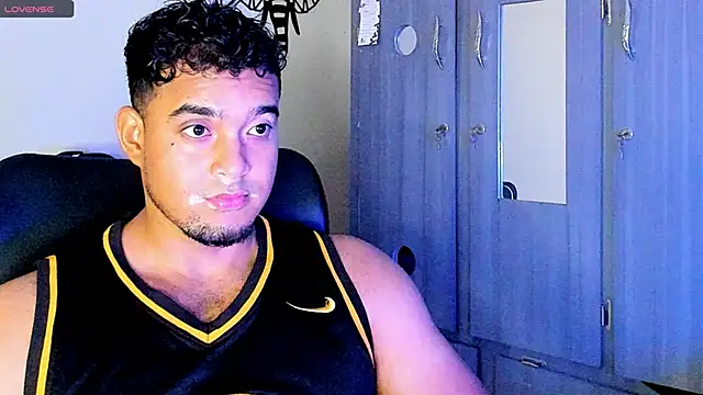 Big furry bear13 online show from 02.08.25