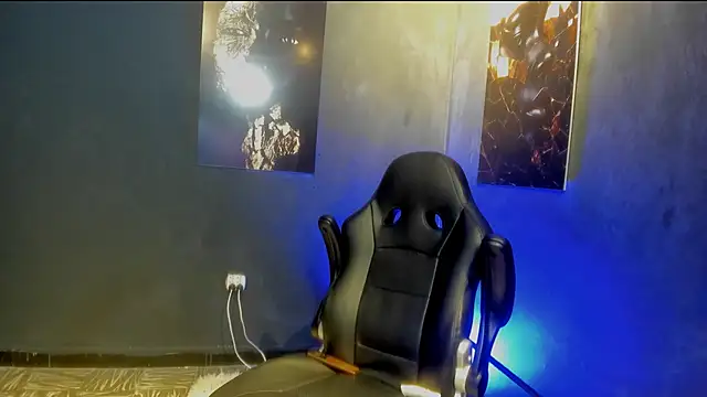 Big furry bear13 online show from 10.01.25