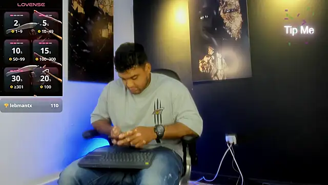 Big furry bear13 online show from 10.12.25