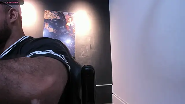 Big furry bear13 online show from 02.11.26