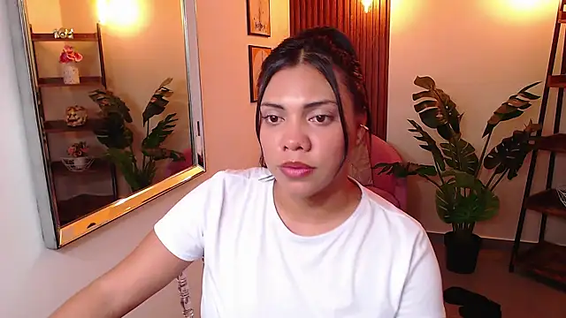 angela santana  online show from 12.21.24