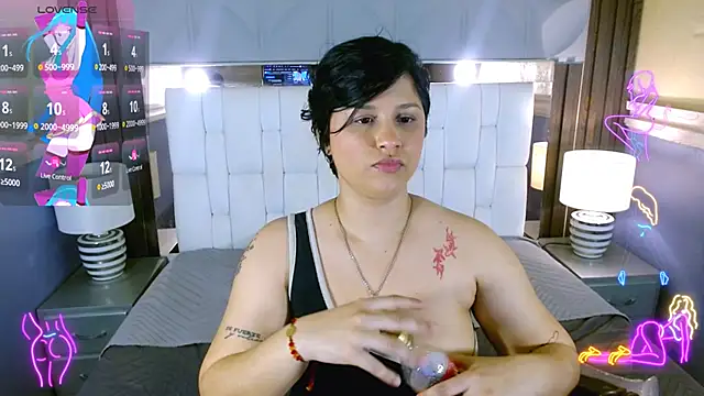 Annie Catt  online show from 03.10.26