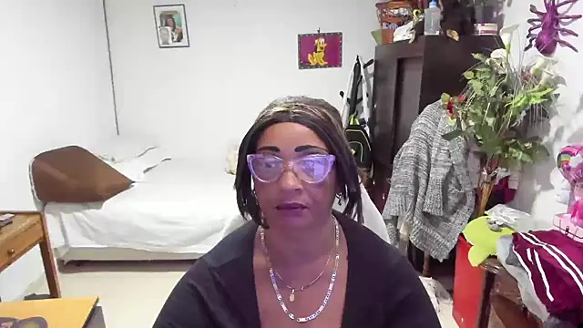 Mrs mommy  online show from 02.13.25