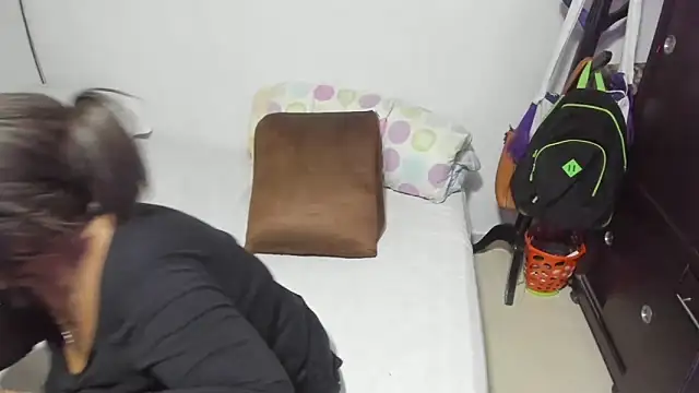 Mrs mommy  online show from 02.13.25