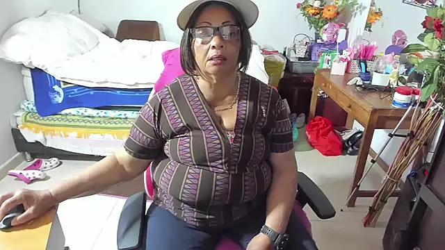 Mrs mommy  online show from 09.21.25