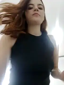 Snapshot of Bellacrox chatting on 01.19.25 Bellacrox online show from 01.19.25