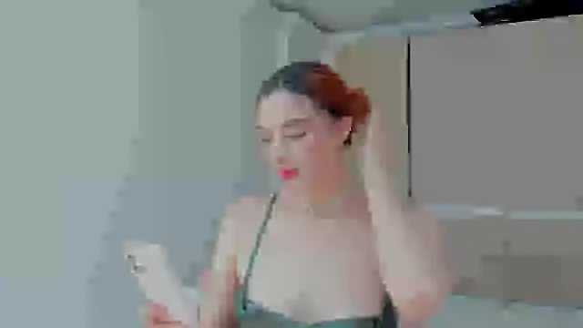 Snapshot of Bellacrox chatting on 01.21.25 Bellacrox online show from 01.21.25