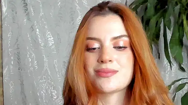 Snapshot of Bellacrox chatting on 10.02.25 Bellacrox online show from 10.02.25