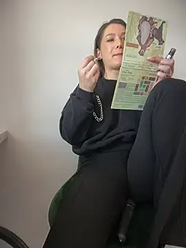 HotXMom online show from 02.24.25