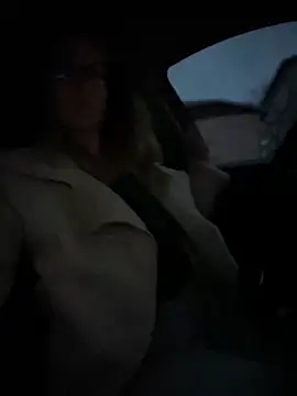 HotXMom online show from 03.14.25