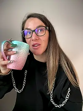 HotXMom online show from 01.08.26