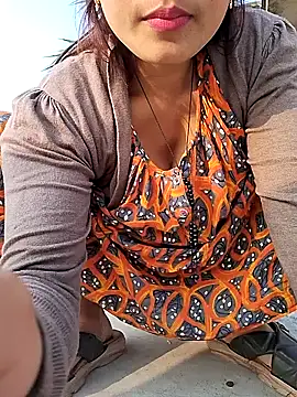 Snapshot of Ishikarana chatting on 12.10.24 Ishikarana online show from 12.10.24