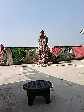 Snapshot of Ishikarana chatting on 12.17.24 Ishikarana online show from 12.17.24