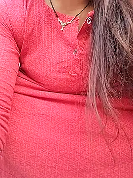 Snapshot of Ishikarana chatting on 12.31.24 Ishikarana online show from 12.31.24