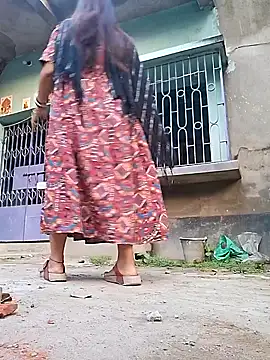 Snapshot of Ishikarana chatting on 02.28.25 Ishikarana online show from 02.28.25