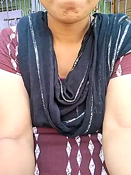 Snapshot of Ishikarana chatting on 03.12.25 Ishikarana online show from 03.12.25