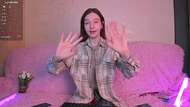 Ksuhesa online show from 02.28.25