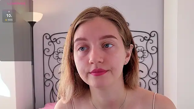 Ksuhesa online show from 10.25.25