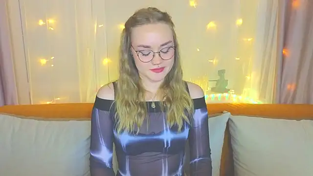 Aurora Golden1 online show from 02.12.25