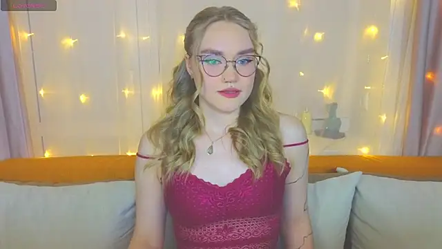 Aurora Golden1 online show from 03.04.25