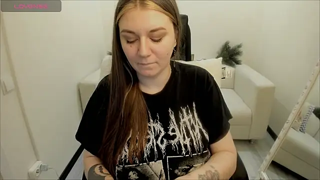 AlisaBacker online show from 12.26.24