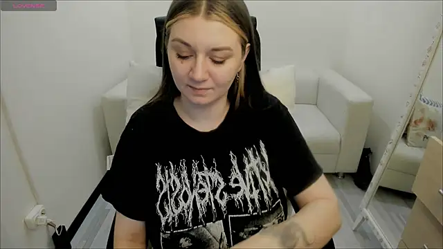 AlisaBacker online show from 01.24.25