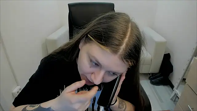 AlisaBacker online show from 02.20.25