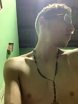 Snapshot of SOYMRX chatting on 01.09.25 SOYMRX online show from 01.09.25