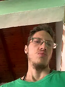 Snapshot of SOYMRX chatting on 11.10.25 SOYMRX online show from 11.10.25