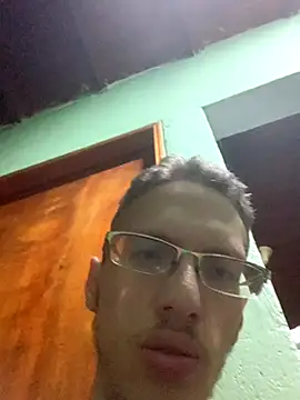 Snapshot of SOYMRX chatting on 11.21.25 SOYMRX online show from 11.21.25