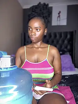 Candy-Heart online show from 10.15.25