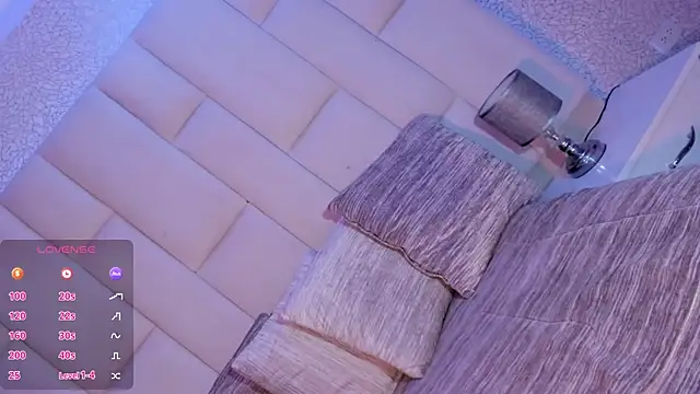 Snapshot of Summer_walkerr chatting on 03.28.26 Summer walkerr online show from 03.28.26