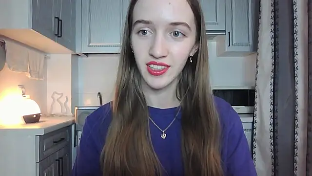 Snapshot of leslie_my_lovee chatting on 09.29.25 leslie my lovee online show from 09.29.25