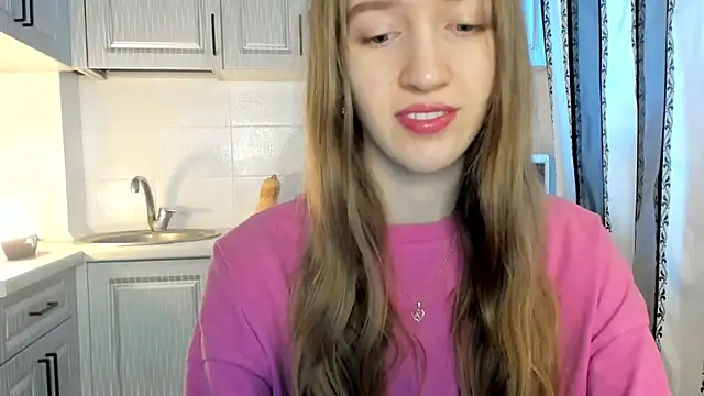 Snapshot of leslie_my_lovee chatting on 12.20.25 leslie my lovee online show from 12.20.25