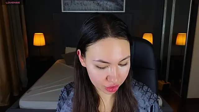 Snapshot of GIGI_BENNET chatting on 12.15.24 GIGI BENNET online show from 12.15.24