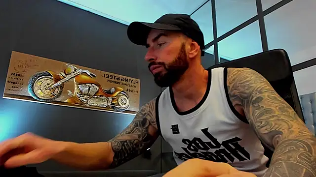 Snapshot of AronGrant chatting on 02.09.26 AronGrant online show from 02.09.26