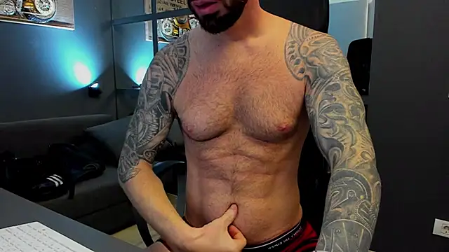 Snapshot of AronGrant chatting on 02.13.26 AronGrant online show from 02.13.26