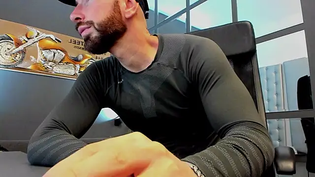 Snapshot of AronGrant chatting on 02.18.26 AronGrant online show from 02.18.26