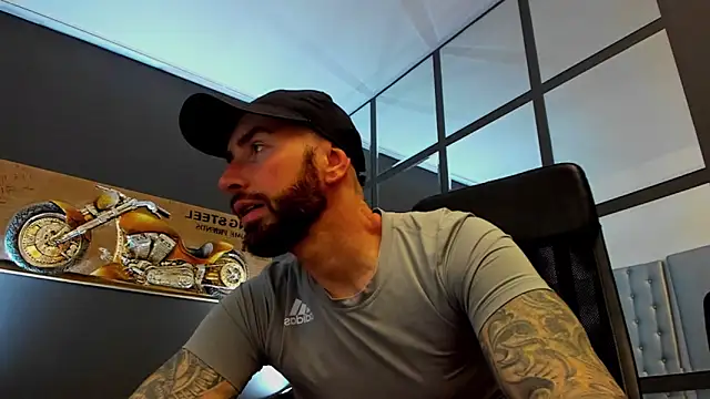 Snapshot of AronGrant chatting on 02.21.26 AronGrant online show from 02.21.26