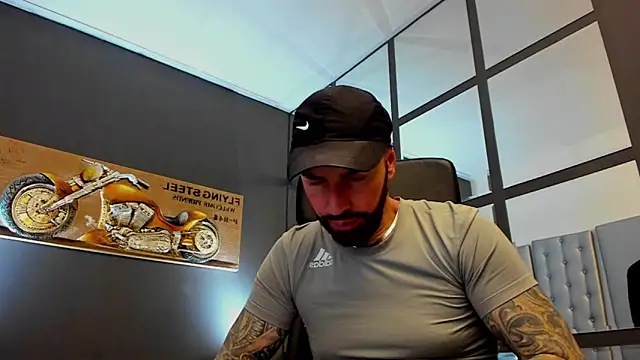 Snapshot of AronGrant chatting on 02.24.26 AronGrant online show from 02.24.26