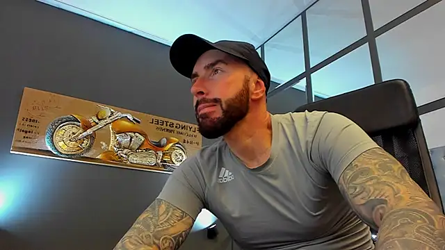 Snapshot of AronGrant chatting on 03.01.26 AronGrant online show from 03.01.26