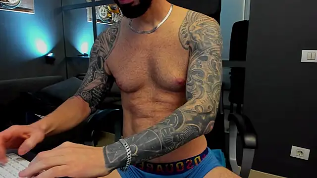 Snapshot of AronGrant chatting on 03.02.26 AronGrant online show from 03.02.26