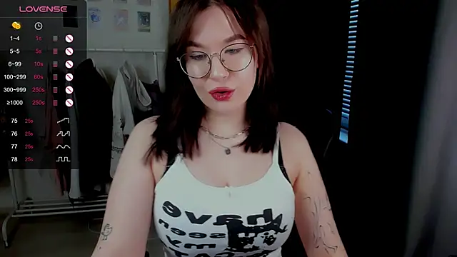 MyNameIsLilith online show from 04.11.26