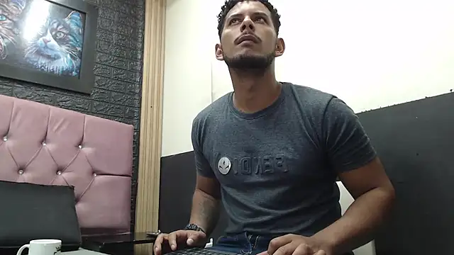 Chris Dick23 online show from 10.22.25